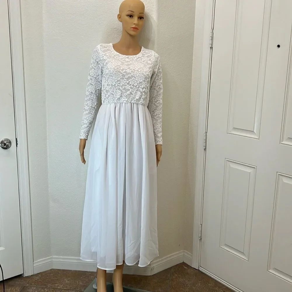 Jody California Dress Sz SM Petite Scoop Neck Long Sleeve Floral Lace Maxi USA